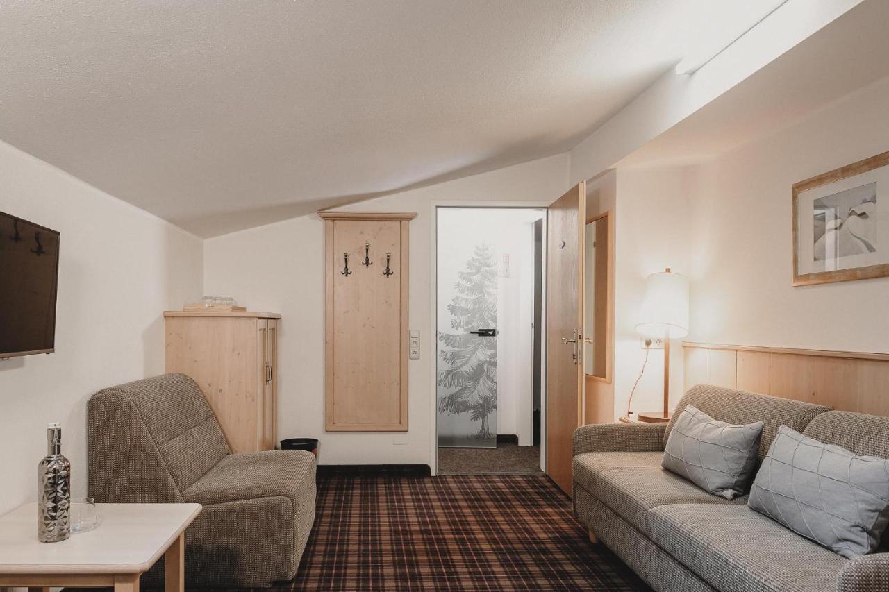 Hotel & Appartements Tiroler Buam Saalbach-Hinterglemm Exterior photo