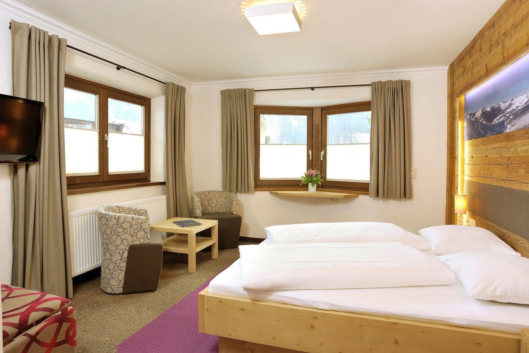 Hotel & Appartements Tiroler Buam Saalbach-Hinterglemm Exterior photo